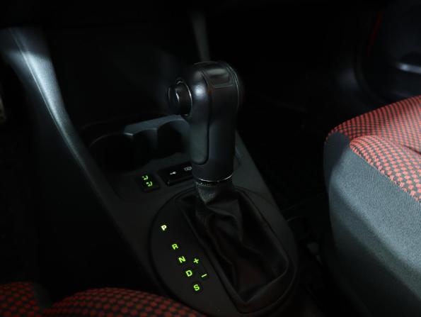 Skoda Fabia II Рестайлинг с пробегом 2012 года, цена 649 000 рублей, 161000 км, хэтчбек, Автокод Объявления