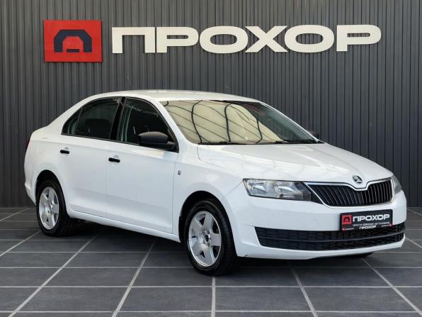Skoda Rapid I с пробегом 2017 года, цена 897 000 рублей, 142061 км, лифтбек, Автокод Объявления