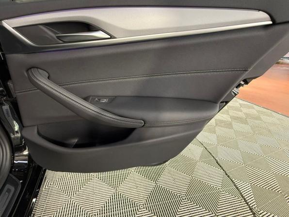 BMW 5 серии VII (G30/G31/G38) Рестайлинг с пробегом 2023 года, цена 6 800 000 рублей, 12000 км, седан, Автокод Объявления