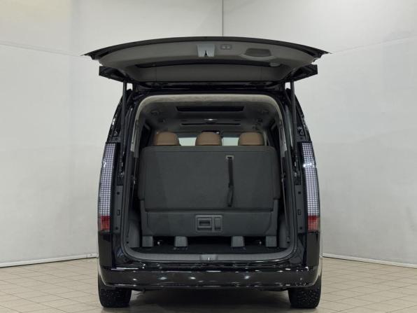 Hyundai Staria I с пробегом 2024 года, цена 6 720 000 рублей, 68813 км, минивэн, Автокод Объявления