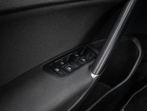 Volkswagen Golf VII Рестайлинг с пробегом 2018 года, цена 1 475 000 рублей, 182610 км, универсал, Автокод Объявления
