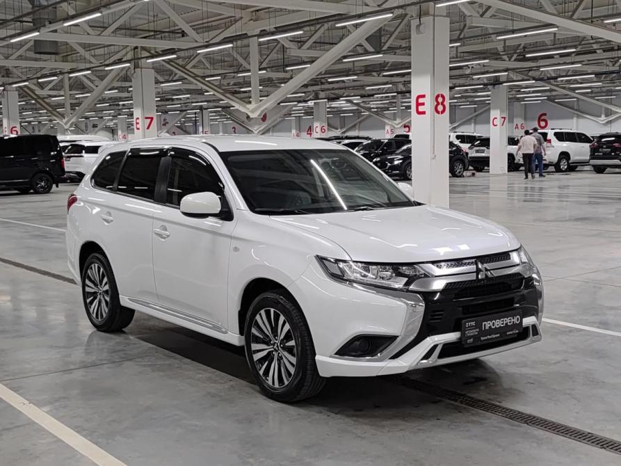 Mitsubishi Outlander III Рестайлинг 3 Казань  - изображение 3