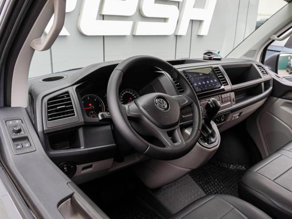 Volkswagen Transporter T6 Рестайлинг с пробегом 2019 года, цена 4 399 000 рублей, 169874 км, минивэн, Автокод Объявления