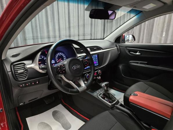 Kia Rio IV Рестайлинг с пробегом 2021 года, цена 1 699 000 рублей, 52000 км, седан, Автокод Объявления