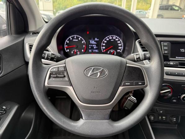 Hyundai Solaris II с пробегом 2018 года, цена 1 245 000 рублей, 67729 км, седан, Автокод Объявления