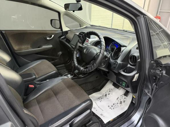 Honda Fit Shuttle I Рестайлинг с пробегом 2013 года, цена 897 000 рублей, 199000 км, универсал, Автокод Объявления