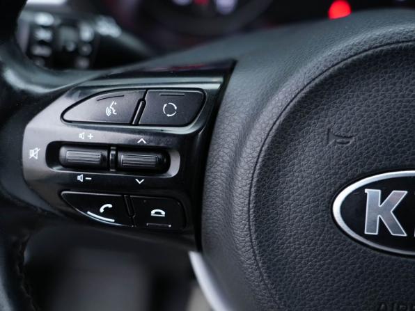 Kia Rio IV с пробегом 2018 года, цена 1 410 000 рублей, 103213 км, хэтчбек, Автокод Объявления