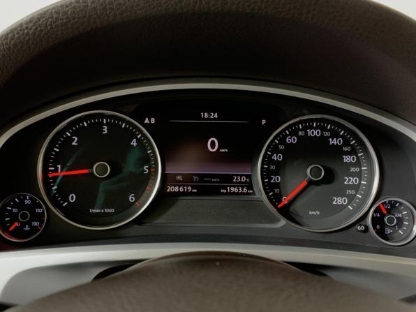 Volkswagen Touareg II с пробегом 2014 года, цена 2 090 000 рублей, 208620 км, внедорожник, Автокод Объявления