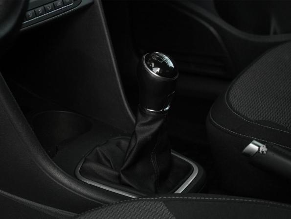 Volkswagen Polo V Рестайлинг с пробегом 2015 года, цена 1 229 000 рублей, 77236 км, седан, Автокод Объявления