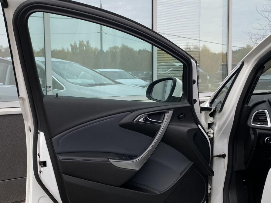 Opel Astra J Рестайлинг Москва  - изображение 16