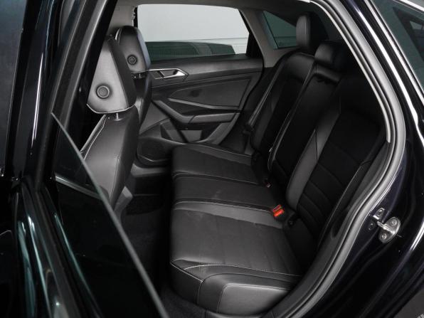 Volkswagen Jetta VII Рестайлинг с пробегом 2022 года, цена 2 345 000 рублей, 42141 км, седан, Автокод Объявления