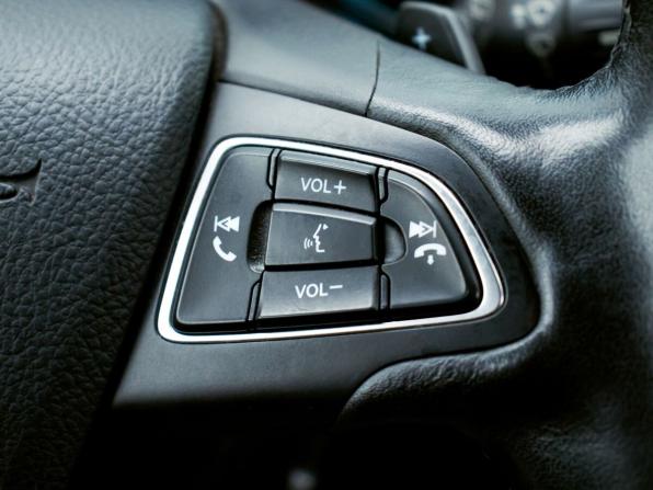 Ford Kuga II Рестайлинг с пробегом 2017 года, цена 1 690 000 рублей, 95000 км, внедорожник, Автокод Объявления