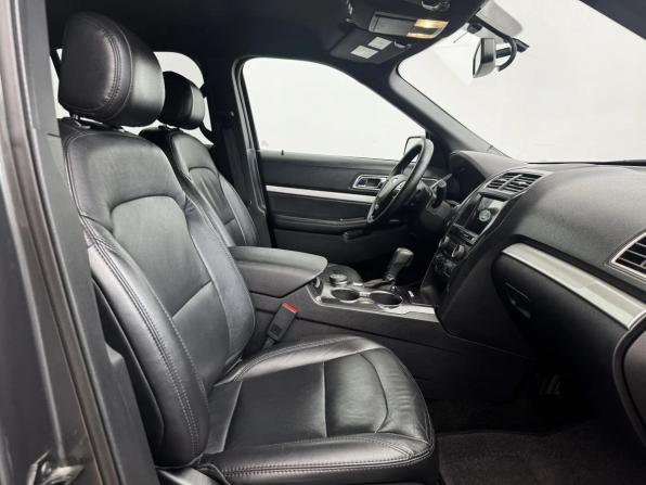 Ford Explorer V Рестайлинг с пробегом 2017 года, цена 2 720 000 рублей, 161580 км, внедорожник, Автокод Объявления