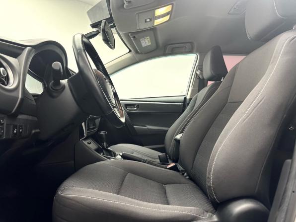 Toyota Corolla XI (E160 E170 E180) Рестайлинг 1 с пробегом 2018 года, цена 1 592 000 рублей, 150961 км, седан, Автокод Объявления
