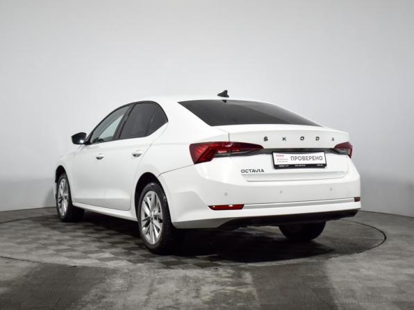 Skoda Octavia IV (A8) с пробегом 2022 года, цена 1 999 990 рублей, 79701 км, лифтбек, Автокод Объявления