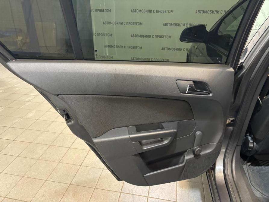 Opel Astra H Рестайлинг Санкт-Петербург  - изображение 12