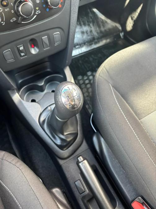 Renault Sandero II Рестайлинг Альметьевск  - изображение 12