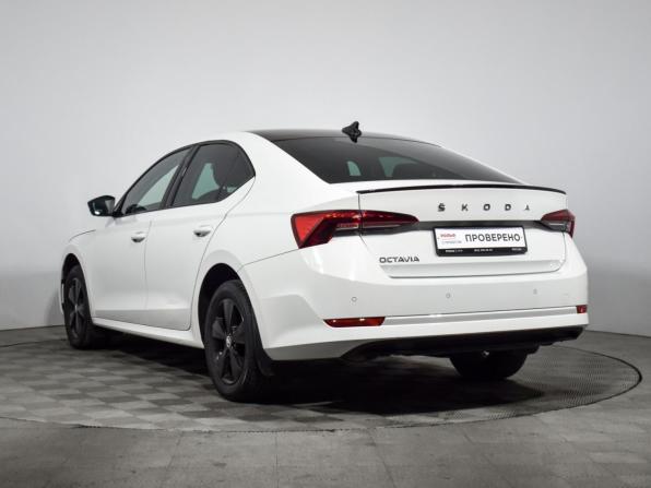 Skoda Octavia IV (A8) с пробегом 2021 года, цена 2 100 000 рублей, 95950 км, лифтбек, Автокод Объявления