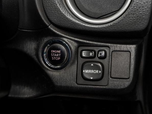 Toyota Vitz III (XP130) с пробегом 2013 года, цена 850 000 рублей, 95450 км, хэтчбек, Автокод Объявления