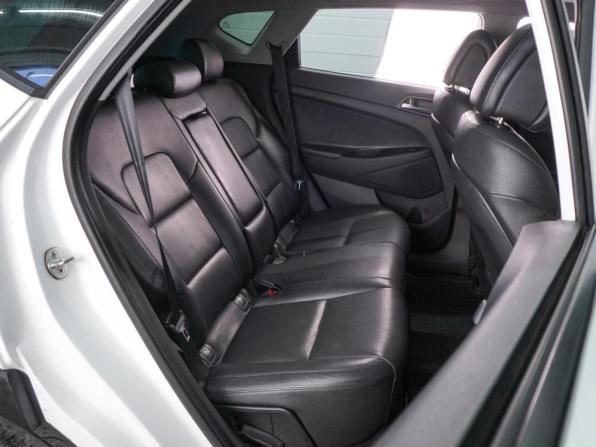 Hyundai Tucson III с пробегом 2016 года, цена 1 649 000 рублей, 179268 км, внедорожник, Автокод Объявления