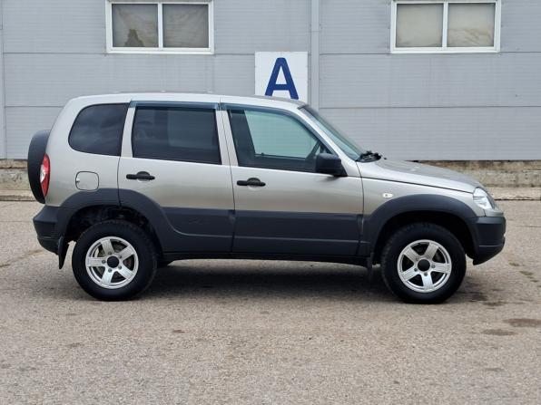Chevrolet Niva I Рестайлинг с пробегом 2019 года, цена 800 000 рублей, 64280 км, внедорожник, Автокод Объявления