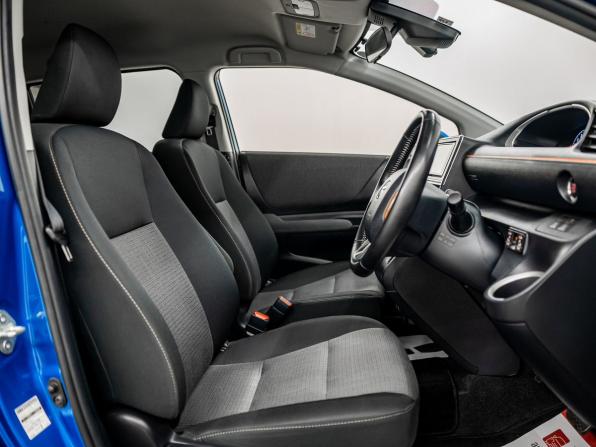 Toyota Sienta II Рестайлинг с пробегом 2019 года, цена 1 700 000 рублей, 10510 км, компактвэн, Автокод Объявления