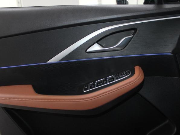 Omoda C5 I с пробегом 2023 года, цена 1 799 900 рублей, 73582 км, внедорожник, Автокод Объявления