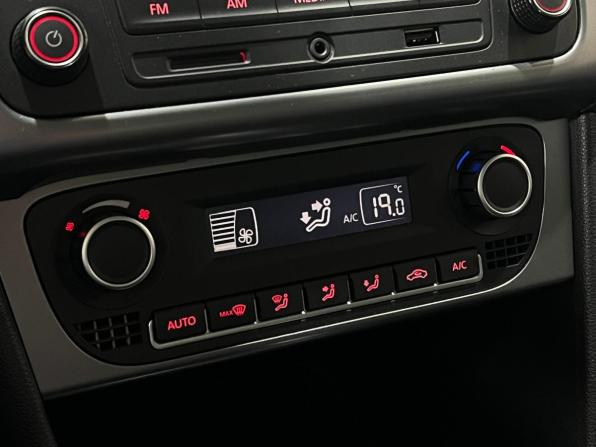 Volkswagen Polo V Рестайлинг с пробегом 2016 года, цена 1 200 000 рублей, 117000 км, седан, Автокод Объявления