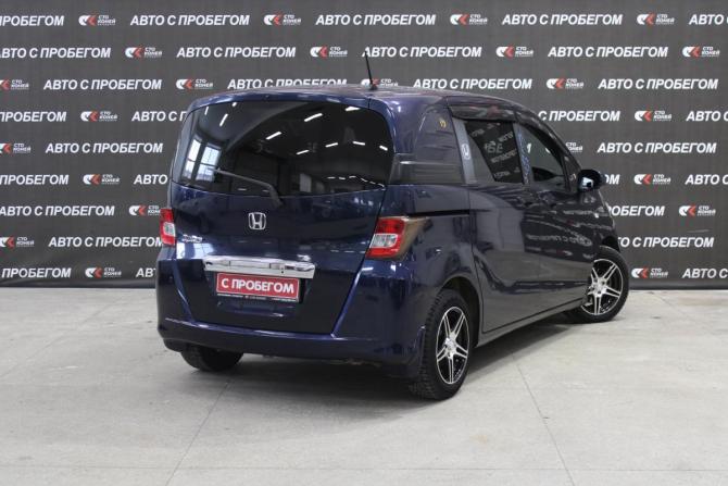 Honda Freed I с пробегом 2011 года, цена 973 000 рублей, 135000 км, компактвэн, Автокод Объявления