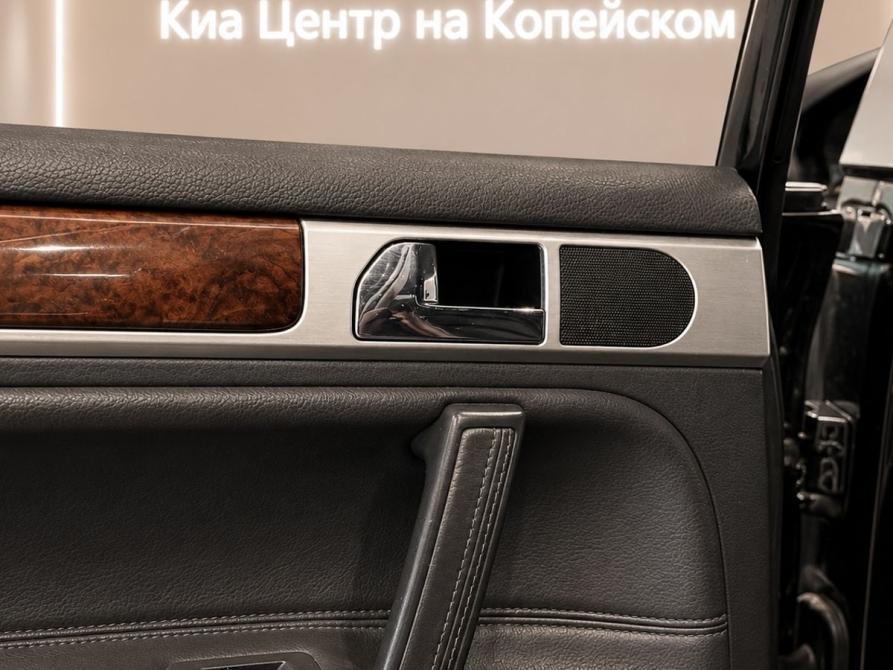 Volkswagen Touareg I Рестайлинг Челябинск  - изображение 16