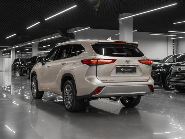 Toyota Highlander IV (XU70) с пробегом 2026 года, цена 5 750 000 рублей, 50 км, внедорожник, Автокод Объявления