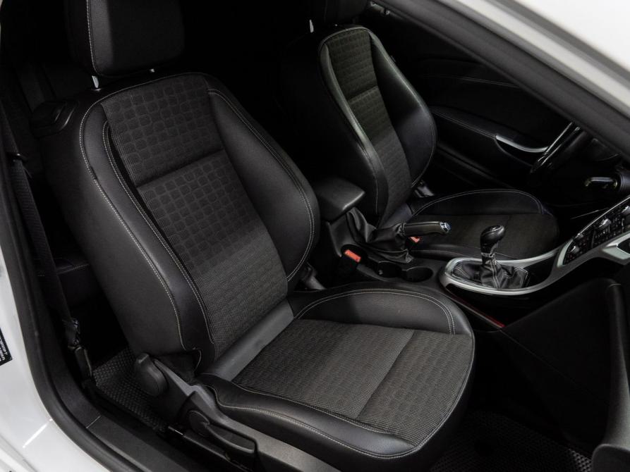 Opel Astra J Рестайлинг Тюмень  - изображение 16