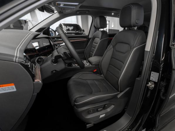 Volkswagen Touareg III Рестайлинг с пробегом 2025 года, цена 10 700 000 рублей, 1137 км, внедорожник, Автокод Объявления