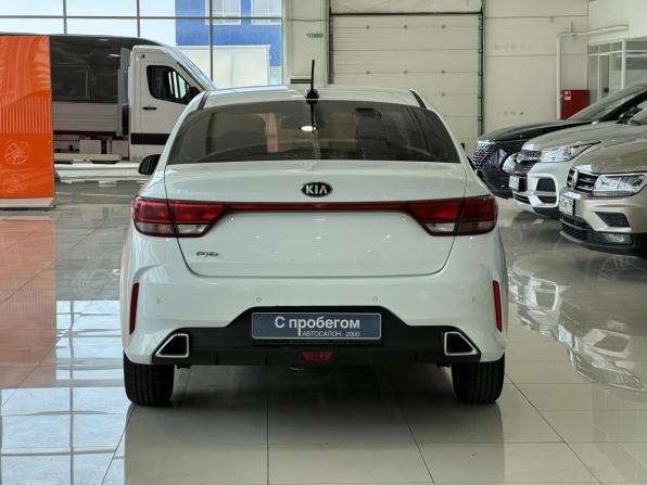 Kia Rio IV Рестайлинг с пробегом 2020 года, цена 1 380 000 рублей, 105281 км, седан, Автокод Объявления