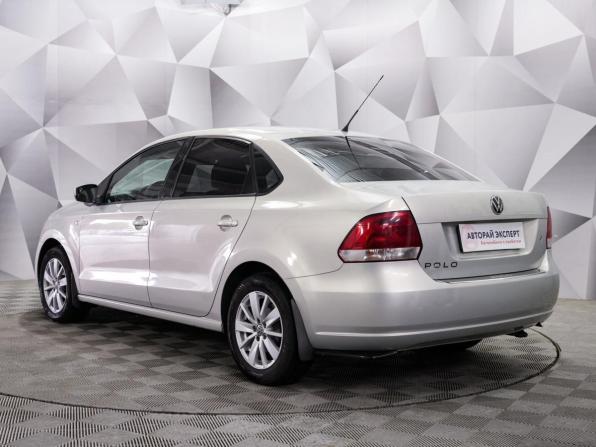 Volkswagen Polo V с пробегом 2011 года, цена 644 000 рублей, 256000 км, седан, Автокод Объявления