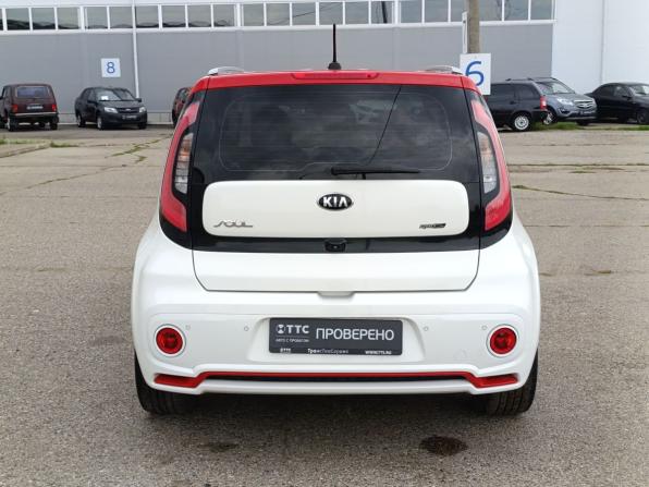 Kia Soul II Рестайлинг с пробегом 2018 года, цена 1 730 000 рублей, 83256 км, хэтчбек, Автокод Объявления