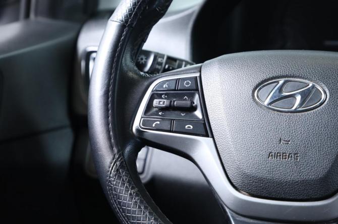 Hyundai Solaris II Рестайлинг с пробегом 2021 года, цена 1 369 000 рублей, 161000 км, седан, Автокод Объявления