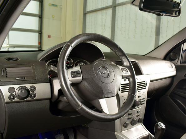 Opel Astra H Рестайлинг с пробегом 2011 года, цена 699 999 рублей, 174755 км, хэтчбек, Автокод Объявления