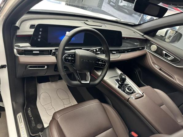 Chery Tiggo 7L с пробегом 2024 года, цена 2 300 000 рублей, 3003 км, внедорожник, Автокод Объявления