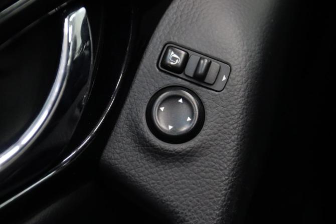 Nissan Qashqai II с пробегом 2015 года, цена 1 095 950 рублей, 174762 км, внедорожник, Автокод Объявления