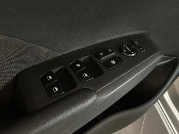Hyundai Solaris II с пробегом 2019 года, цена 925 000 рублей, 86148 км, седан, Автокод Объявления