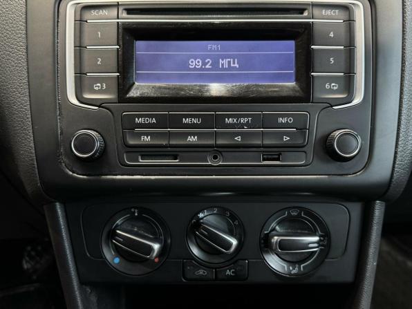 Volkswagen Polo V с пробегом 2014 года, цена 710 000 рублей, 185729 км, седан, Автокод Объявления
