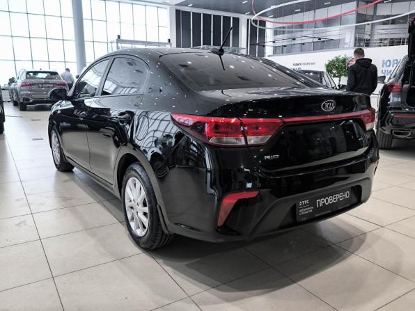 Kia Rio IV с пробегом 2018 года, цена 1 380 000 рублей, 132721 км, седан, Автокод Объявления