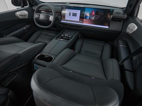 Lynk &amp; Co 900 с пробегом 2025 года, цена 7 819 000 рублей, 65 км, внедорожник, Автокод Объявления