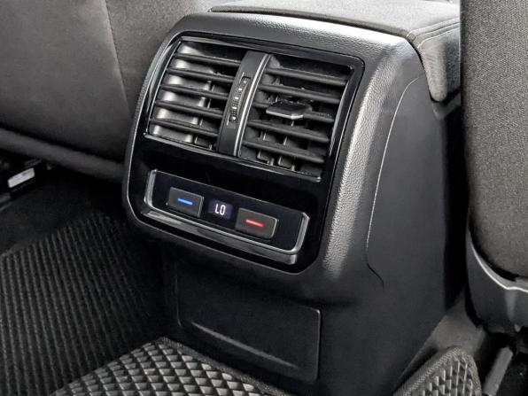 Volkswagen Passat B8 Рестайлинг с пробегом 2021 года, цена 2 450 000 рублей, 119320 км, универсал, Автокод Объявления
