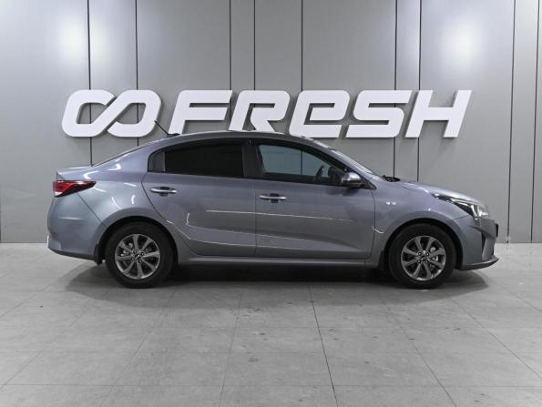 Kia Rio IV Рестайлинг с пробегом 2020 года, цена 1 699 000 рублей, 73682 км, седан, Автокод Объявления