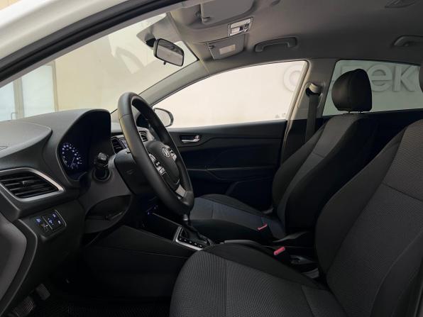 Hyundai Solaris II с пробегом 2018 года, цена 1 260 000 рублей, 145000 км, седан, Автокод Объявления