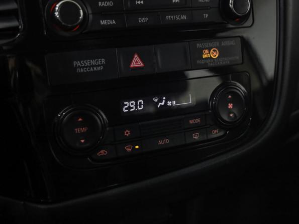 Mitsubishi Outlander III Рестайлинг 2 с пробегом 2017 года, цена 1 799 000 рублей, 151945 км, внедорожник, Автокод Объявления