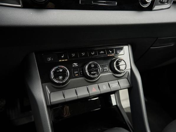 Skoda Karoq I с пробегом 2021 года, цена 2 685 000 рублей, 75170 км, внедорожник, Автокод Объявления