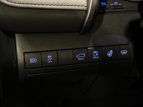 Toyota Camry VIII (XV70) с пробегом 2019 года, цена 2 850 000 рублей, 165555 км, седан, Автокод Объявления